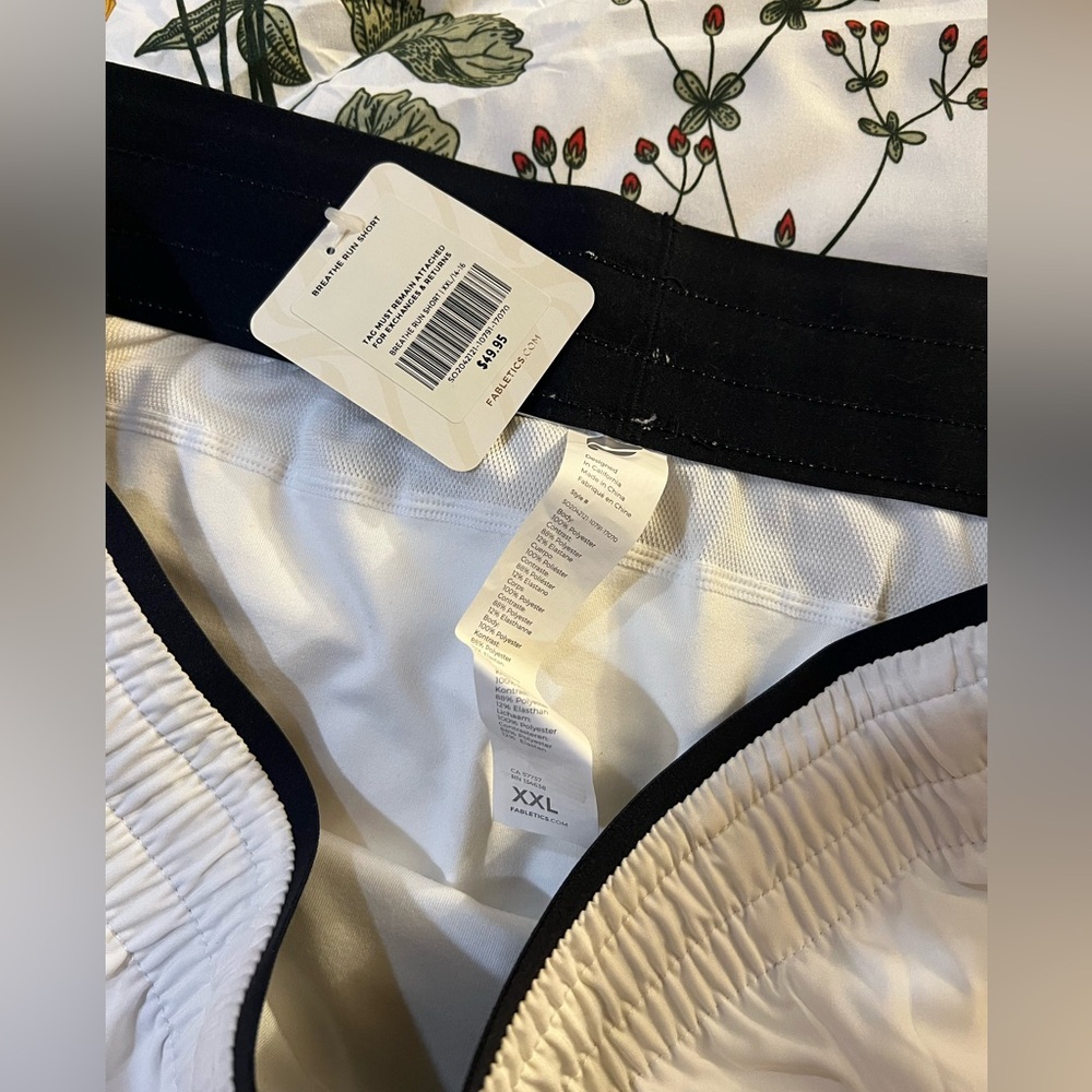 NWT Fabletics Shorts - Picture 3 of 7